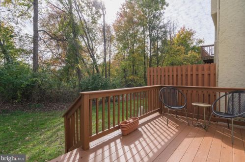 296 Stone Rdg Dr, Norristown PA  19403-5222 exterior