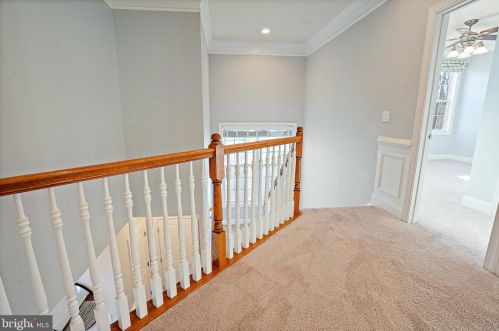 16143 Jordan Crest Ct, Haymarket VA  20169-4943 exterior