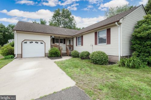 6 Pendleton Dr, Berlin Boro NJ  08009-9672 exterior