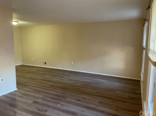 133 Buttonwood Dr, East Brunswick NJ  08816-4404 exterior