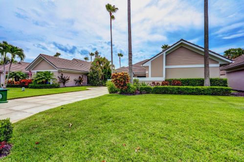 140 Coventry Pl, West Palm Beach, FL 33418-8030