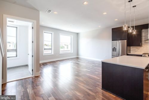 846 American St, Philadelphia PA  19123-2208 exterior