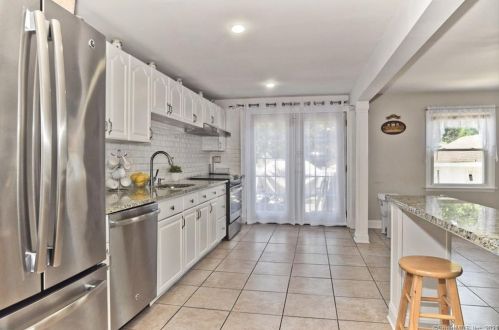 183 Lawn Ave, Stamford CT  06902-3114 exterior