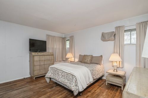 3 Mansfield Ln, Elwood NY  11731-4132 exterior