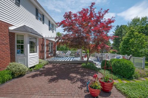 3321 Hammersmith Ln, Cincinnati OH 45248-2874 exterior