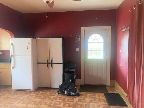 457 Lincoln St, Hermitage, PA 16146-1547