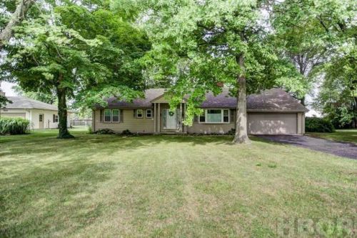 828 Bright Rd, Findlay, OH 45840-6945
