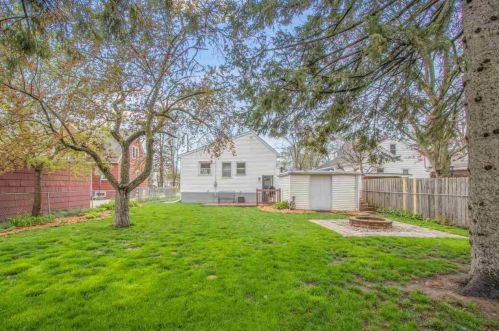 1000 School Pl, Green Bay, WI 54303-1802
