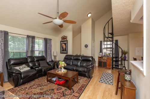 1607 Violet Ln, Jackson Twp, NJ 08527-4158