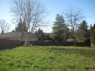 9584 Tenino Ct, Portland, OR 97266-6119
