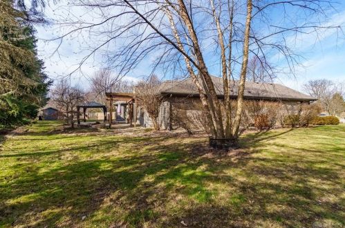 240 Fivepines Ct, Englewood OH  45315-9636 exterior
