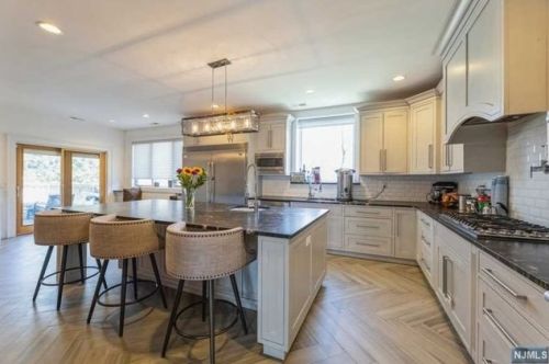 1097 Korfitsen Rd, N Milford NJ  07646-2410 exterior