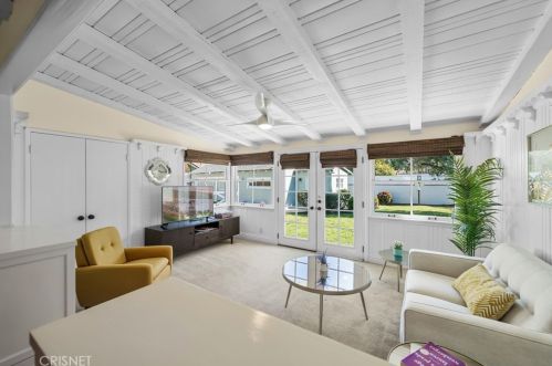 14950 Leadwell St, Van Nuys CA 91406-3030 exterior