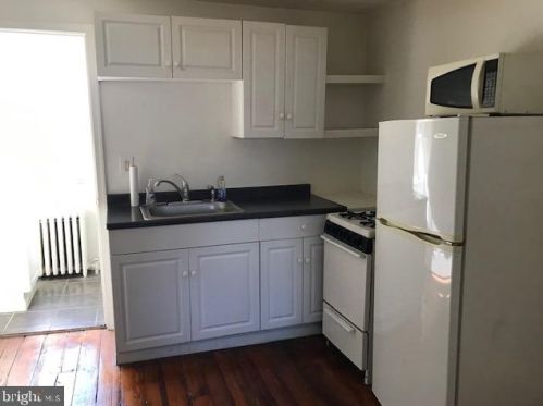 2026 3rd St, Philadelphia PA  19148-2643 exterior