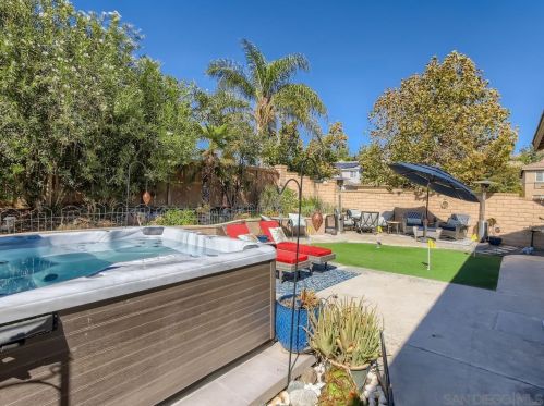 32848 Trini Ct, Temecula CA  92592-7120 exterior