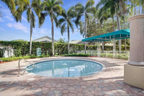 1885 139 Ter, Hollywood FL  33028-2837 exterior