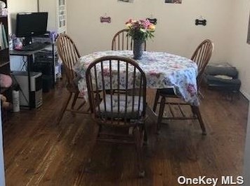 239 Eastwood Blvd, South Setauket, NY 11720-2534