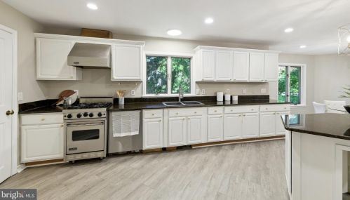 444 Great Falls St, Falls Church VA  22046-2608 exterior