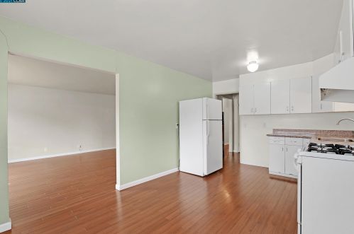 2301 Orleans Dr, Pinole CA  94564-1645 exterior