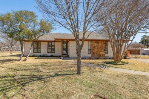 3 Whisenant Cir, Allen, TX 75013-1509
