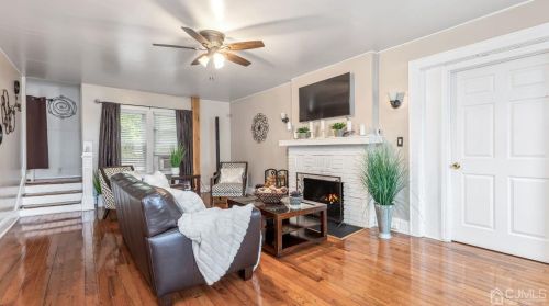 1030 6th St, Plainfield, NJ 07063-1432