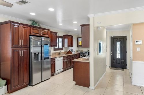 3095 Sepulveda Ave, San Bernardino CA  92404-2330 exterior