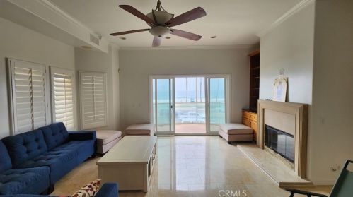 2212 Pacific Coast Hwy, Huntington Beach CA  92648-3958 exterior