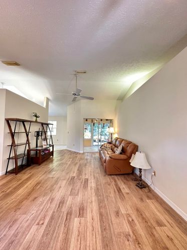 2279 Blossom Rd, Fort Pierce, FL 34952-6708