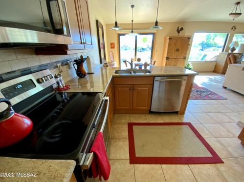 8760 Arnold Palmer Dr, Tucson AZ  85742-9680 exterior