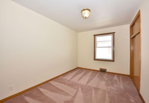 3618 94, Milwaukee WI 53228-1403 exterior