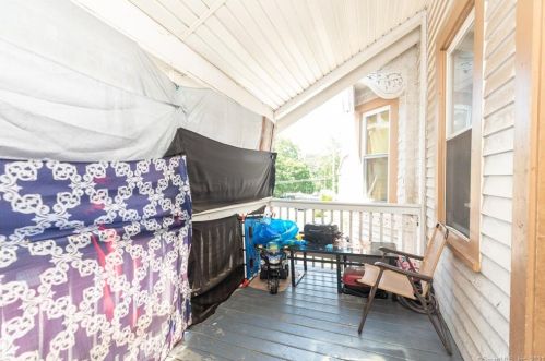 34 Lincoln St, New Britain CT 06052-1638 exterior