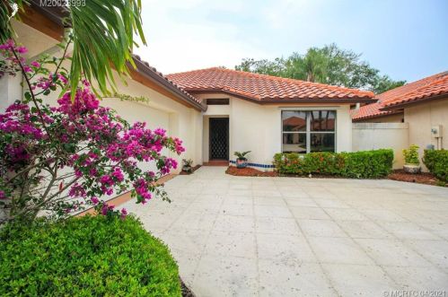 2766 Mariposa Cir, Palm City, FL 34990-6050