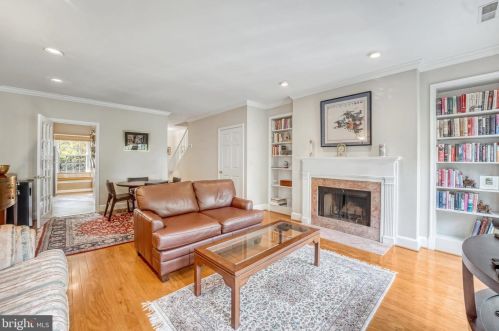 4331 Massachusetts Ave, Washington, DC 20019-5623