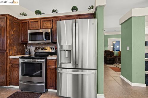 20 Megan Ct, Oakley CA  94561-3956 exterior