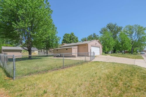 103 19 1/2 Ave, Saint Cloud MN  56303-4425 exterior