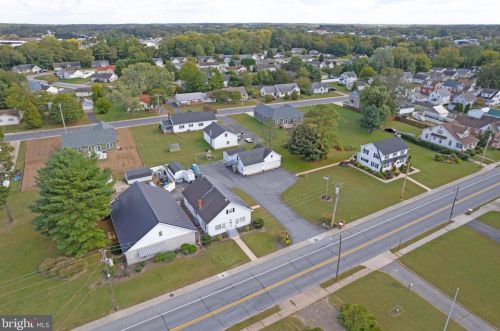 609 Walnut St, Slaughter Beach, DE 19963-1231