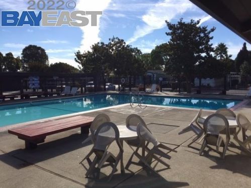 1462 Salamanca Ave, Hayward CA  94544-6256 exterior