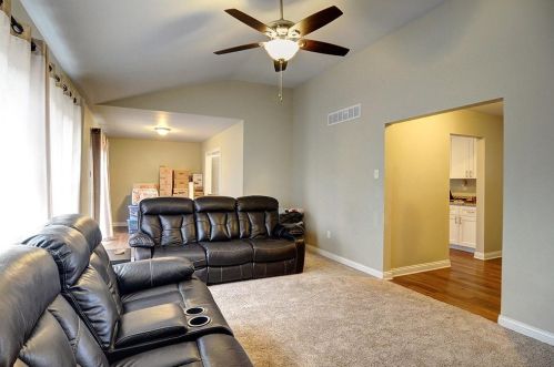 4800 Creekview Dr, Liberty Township, OH 45044