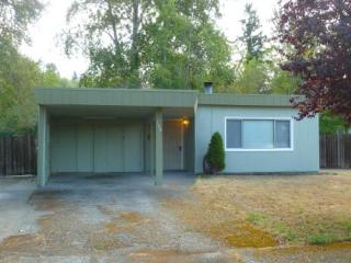 724 Woodford Ave, Kent, WA 98031-3032