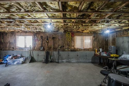 79 Deerfield St, Worcester MA  01602-4349 exterior