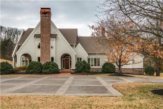 13 Castlewood Ct, Nashville, TN 37215-4617