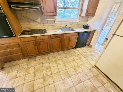 310 Carolina Trl, Browns Mills NJ  08015-5306 exterior