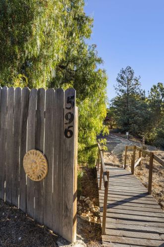 596 Ranch Rd, Solvang, CA 93463-2980