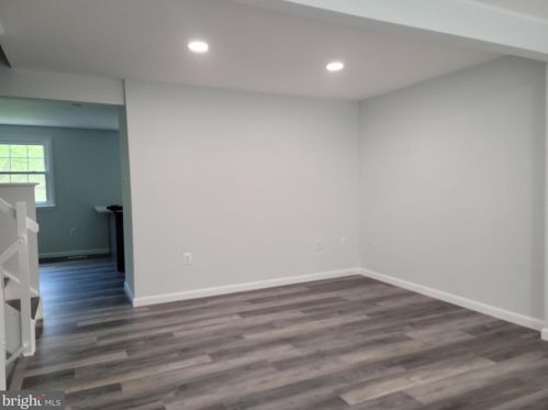 6220 Hillside Rd, Springfield VA  22152-2208 exterior