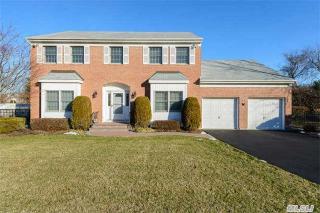 19 Elan Ln, Hauppauge, NY 11779-1990