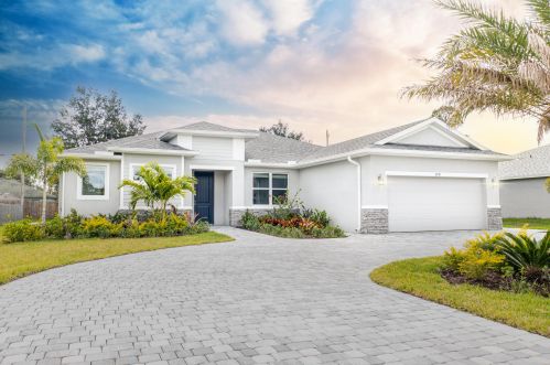 2329 Alminar St, Fort Pierce FL  34953-7410 exterior