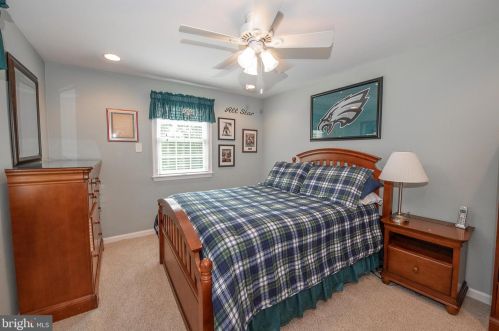 614 Westwind Dr, Berwyn PA  19312-1144 exterior