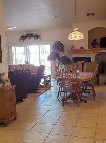 2005 Desert Palms Dr, Bullhead City, AZ 86426-8803