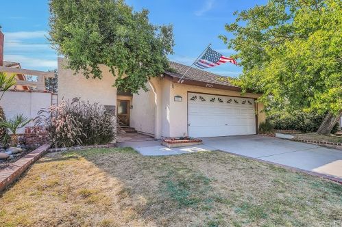 27513 Kenfel Dr, Santa Clarita, CA 91350-1746