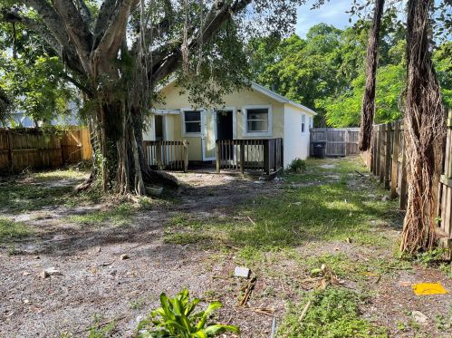 734 47th St, West Palm Beach, FL 33407-2946